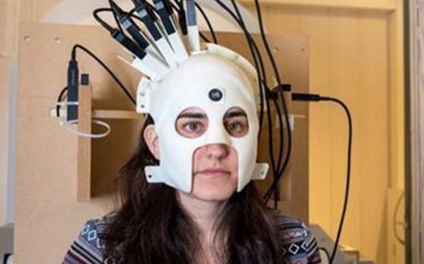 科學家開發(fā)可穿戴腦部掃描頭盔:3D打印僅重905克